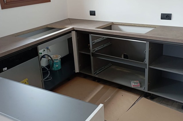 Cucina su misura con due angoli