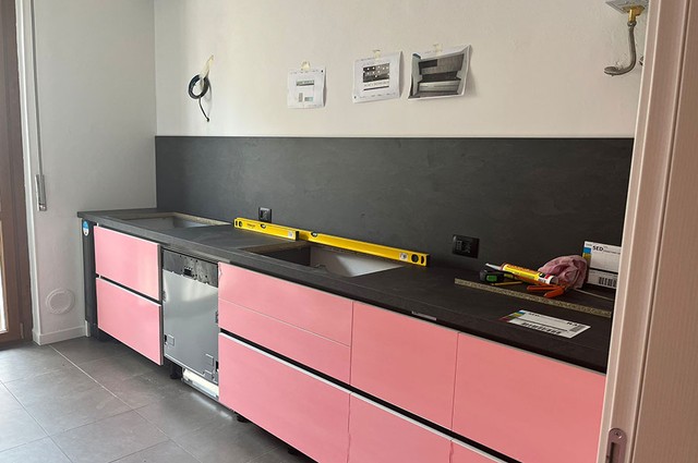 Progettazione cucina lineare e posa